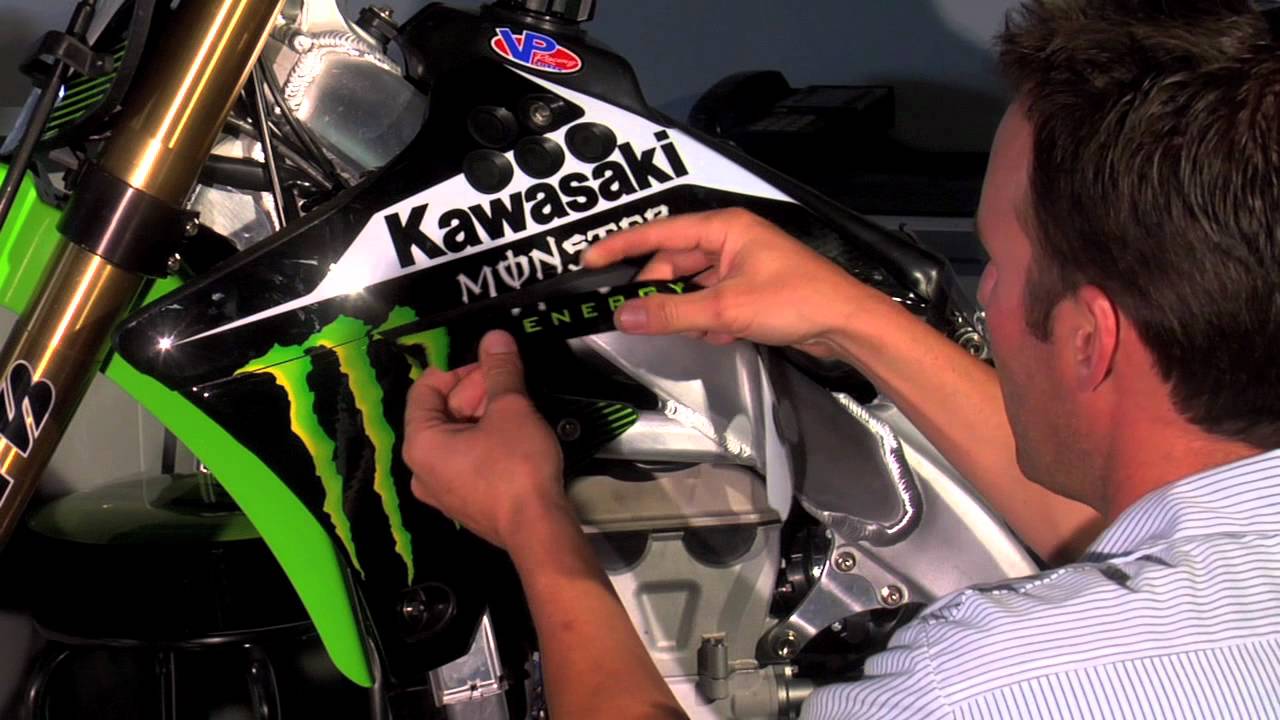 Fit Graphics To Plastics