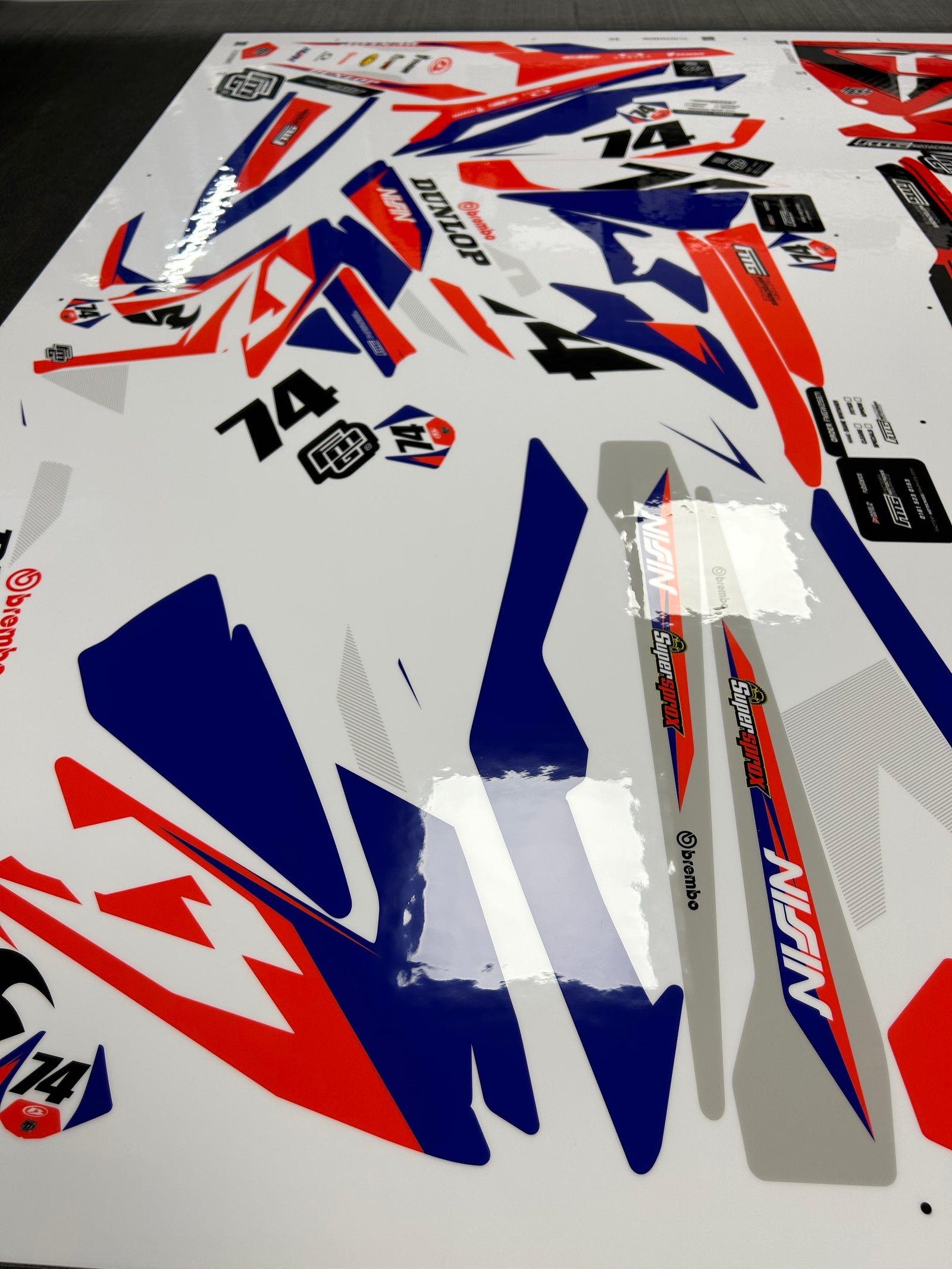 Beta Cali Red Graphics Kit