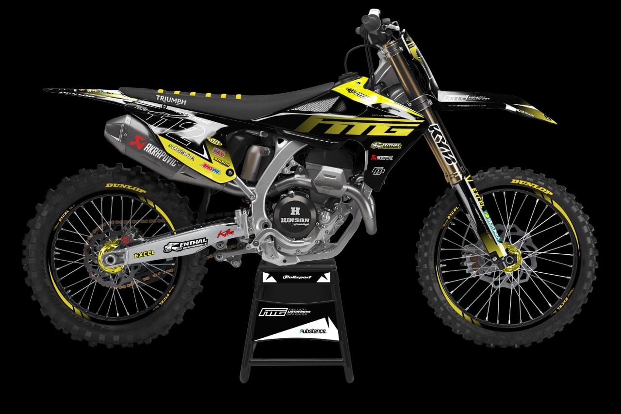 Suzuki Phantom Black Graphics Kit