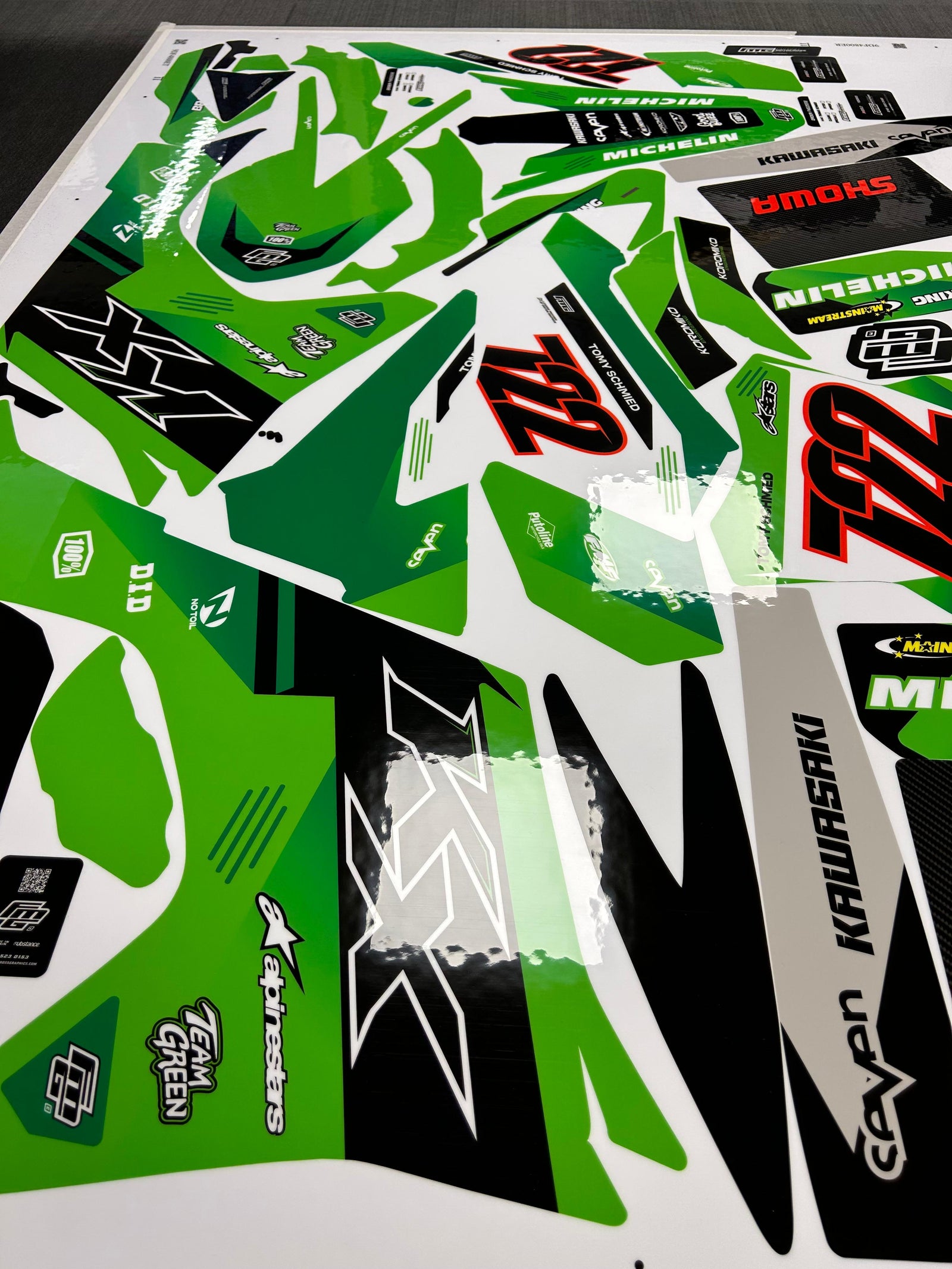 KIT GRAPHIQUE D'ÉQUIPE FACTORY KAWASAKI LK EDITION NOIR ET VERT
